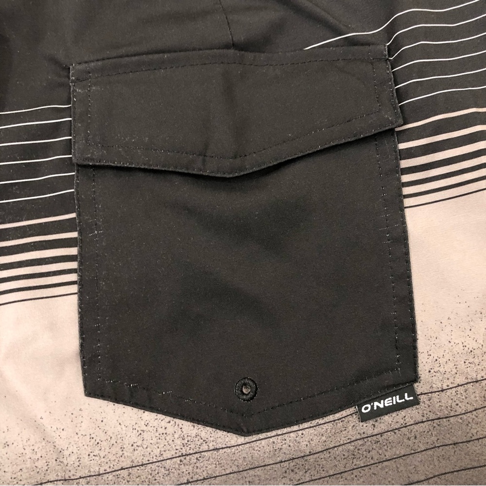 O’Neill Surf Black & White Striped Pool Board Shorts Swim Trunks Mens Size 36 - Picture 8 of 9